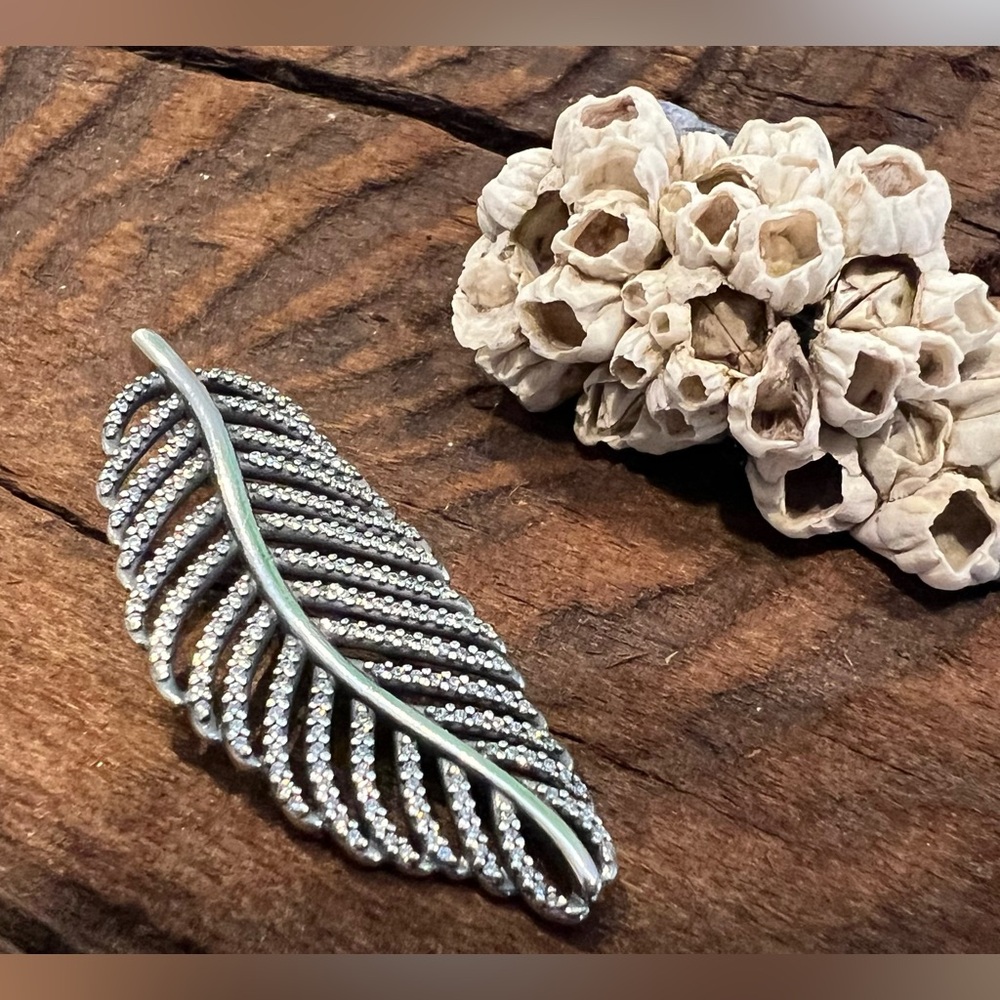 Authentic Pandora Pendant Light as a Feather Necklace Sterling Clear Micro Pave